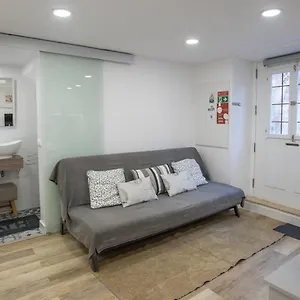 wonderful-apartment-in-the-city-center.hotels-lisbon-portugal.com/