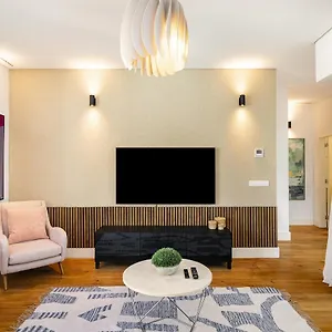 whome-ribeira-11-design-apartment.hotels-lisbon-portugal.com/